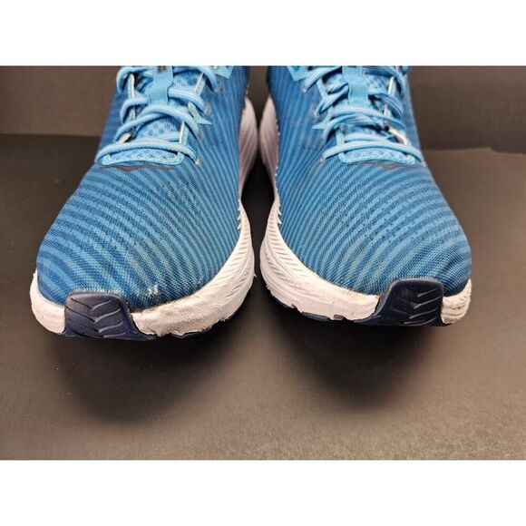 Athletic_Shoes